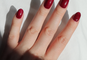 Cherry Red Nail Ideas for Autumn